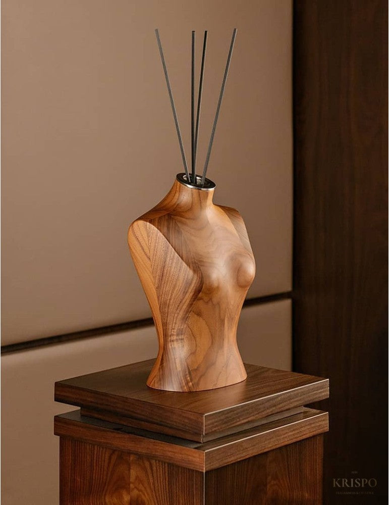 LOCHERBER MILANO – Mannequin Diffuser 200 ml “Klinto” + 500 ml Refill (Forhåndsbestilling)